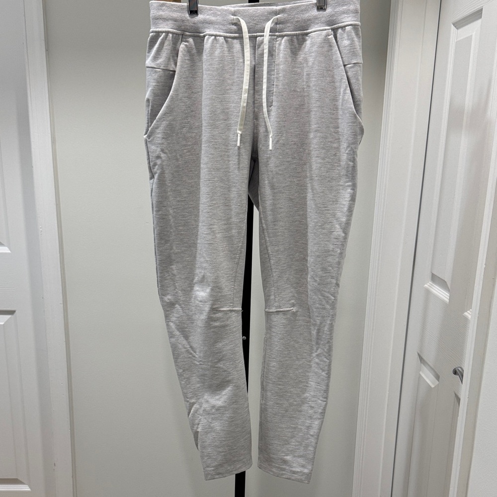 Men's Lululemon Gray Sweatpants - Slim fit